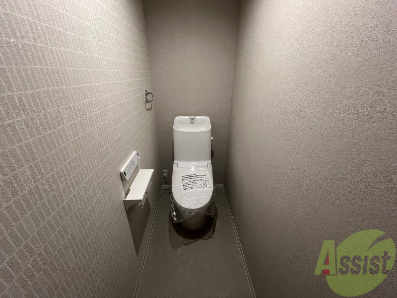 トイレ　温水洗浄便座付きのトイレは、使用しやすくうれしいですね。