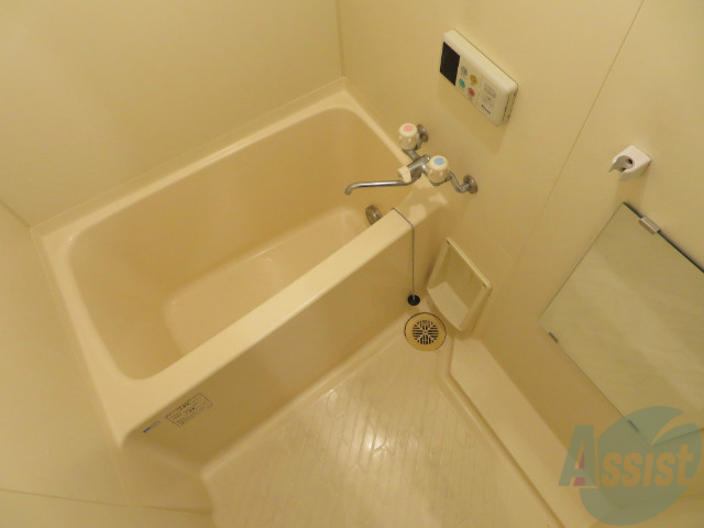 バス・シャワールーム　バスルームは１日の疲れを癒す重要な場所ですね。