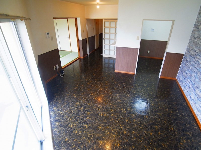 居室・リビング　同一物件別部屋写真