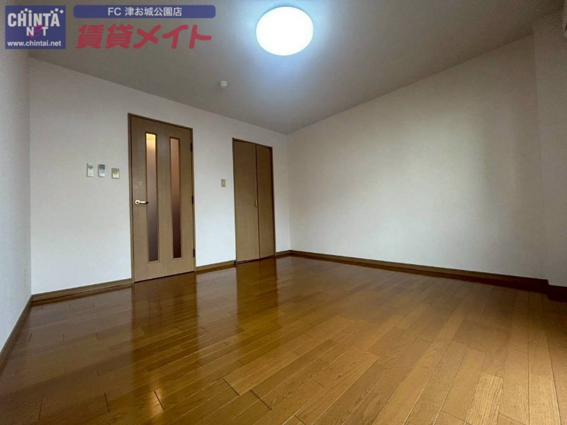 居室・リビング　同型参考写真