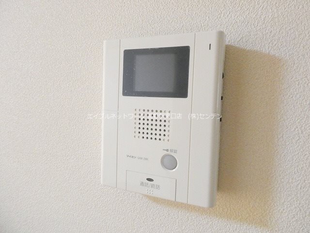 セキュリティ　写真は105号室です（参考）