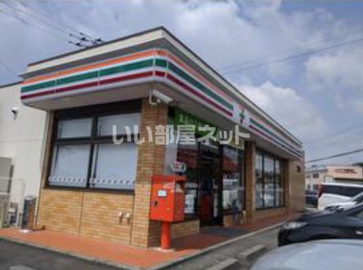 コンビニ　セブンイレブン（コンビニ）まで3016m