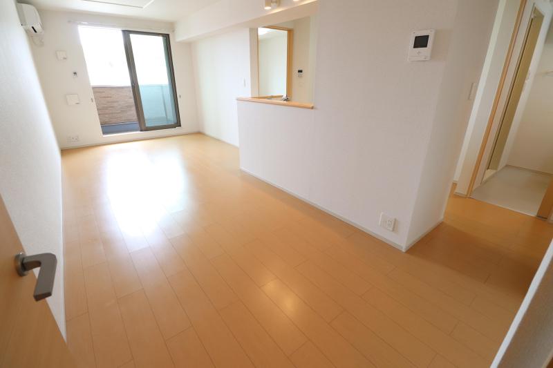 居室・リビング　2　リビング14.1帖