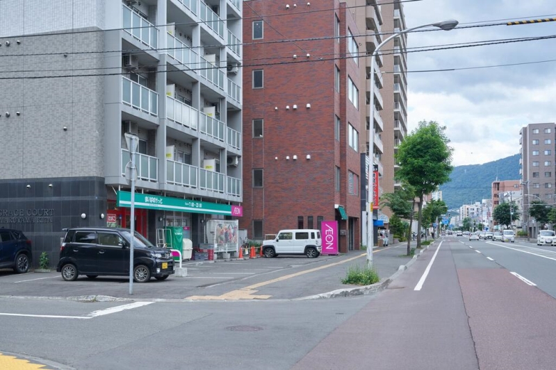 スーパー　まいばすけっと北3条西24丁目店（スーパー）まで5m