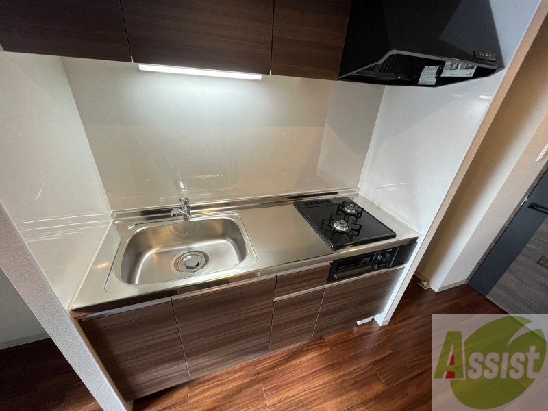 キッチン　２口システムキッチンですのですぐにお料理に使えます！