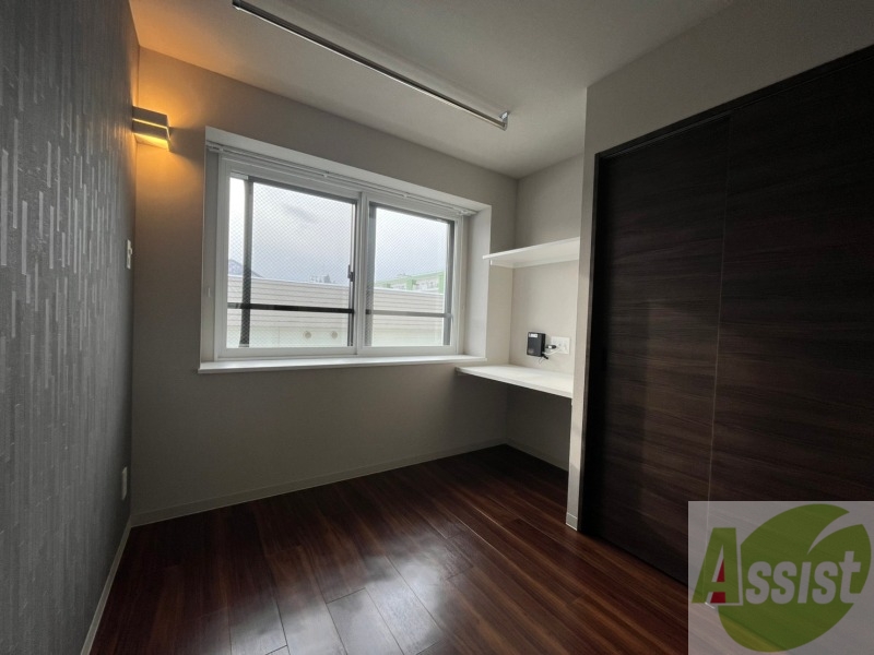 居室・リビング　明るいお部屋は気持ちよく過ごせそうですね。