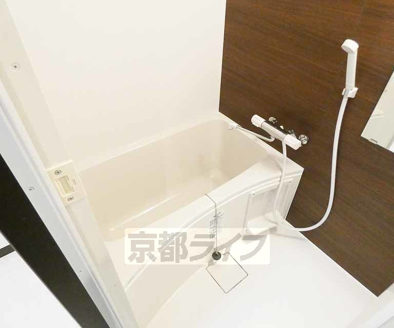 バス・シャワールーム　追い焚き機能付きになります！