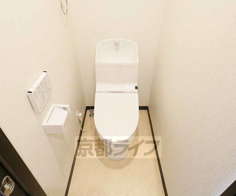 トイレ　ウォシュレットトイレになります。