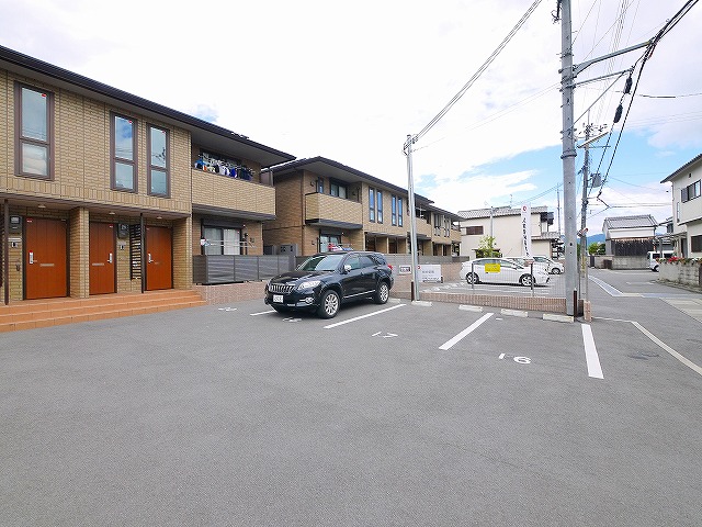 駐車場　駐車場完備です