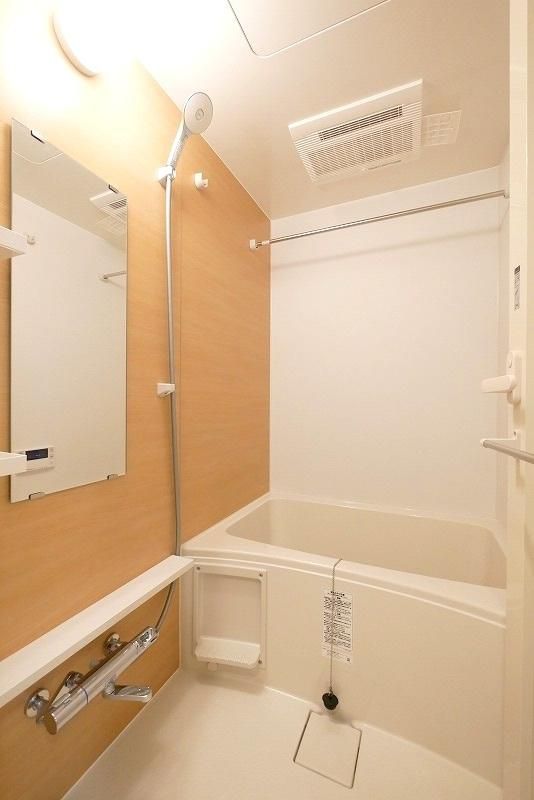 バス・シャワールーム　ゆっくりバスタイムをお楽しみください