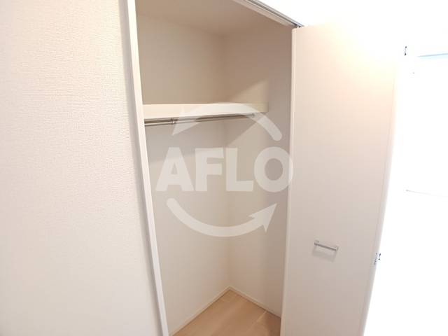 収納　グランMコート新大阪　クローゼット