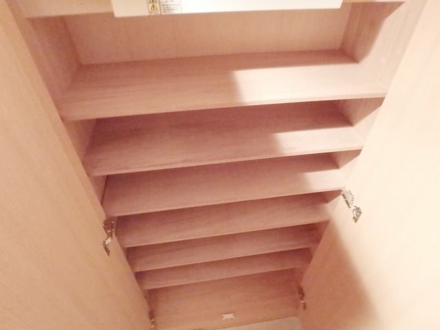 収納　同物件別部屋写真