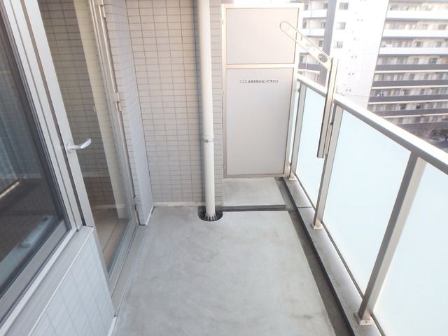 バルコニー　同物件別部屋写真