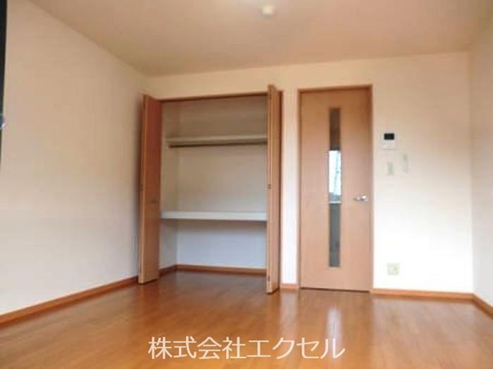 居室・リビング　明るいお部屋です。