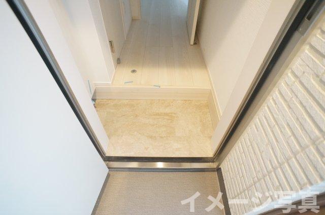 玄関　※同タイプ写真