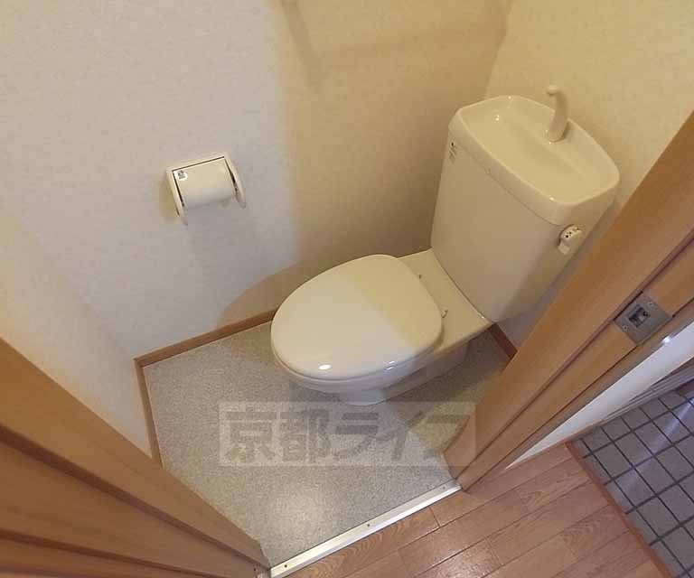 トイレ　清潔感のあるトイレです。