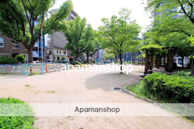 公園　新町阿波座公園（公園）まで130m