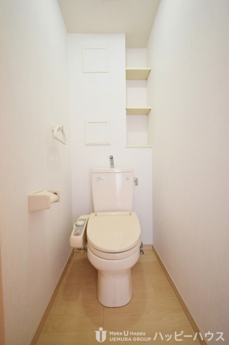 トイレ　※別部屋のため、参考画像となります。