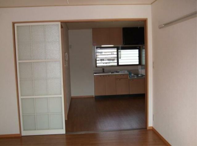 居室・リビング　ゆったり過ごせる居間です　※参考写真です