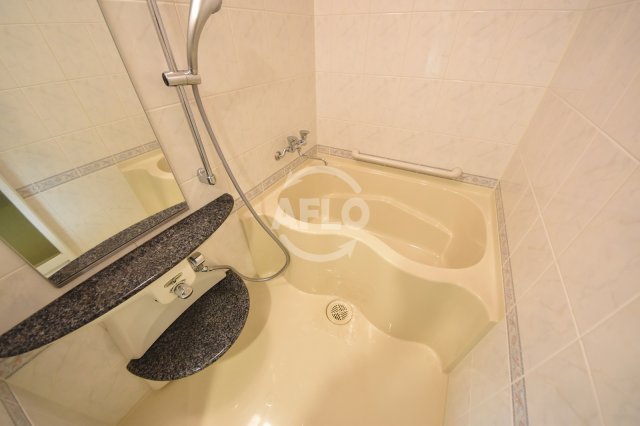 バス・シャワールーム　コンソラーレ同心　浴室