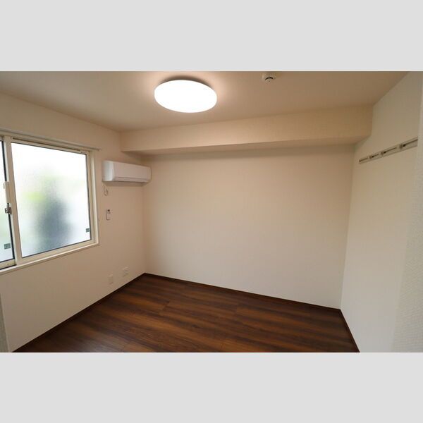 その他　北側洋室