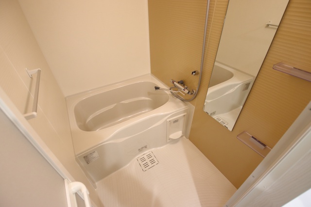 バス・シャワールーム　※別室の参考写真の為、現況優先です。