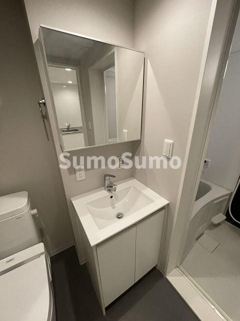 洗面設備　コンパクトで使いやすい洗面所