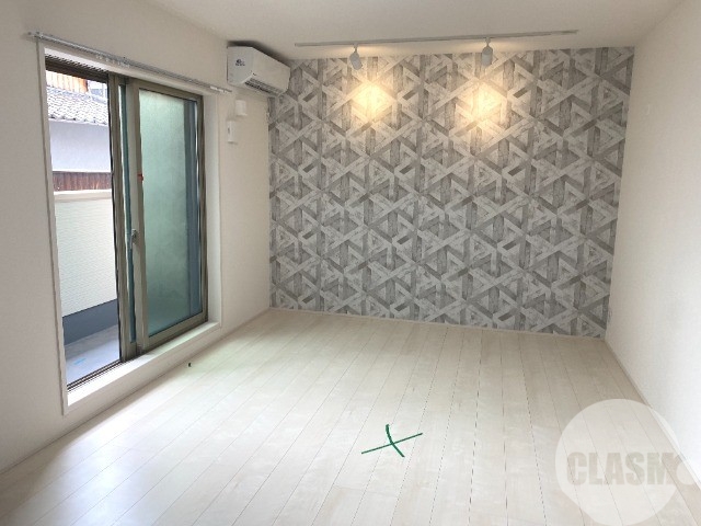 居室・リビング　アクセントクロスがオシャレです♪