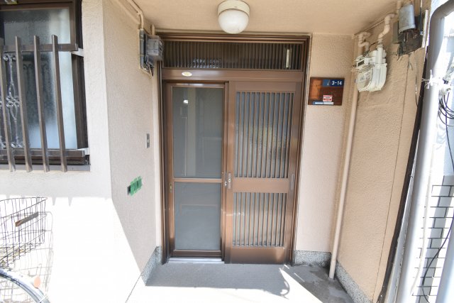 エントランス　エントランス