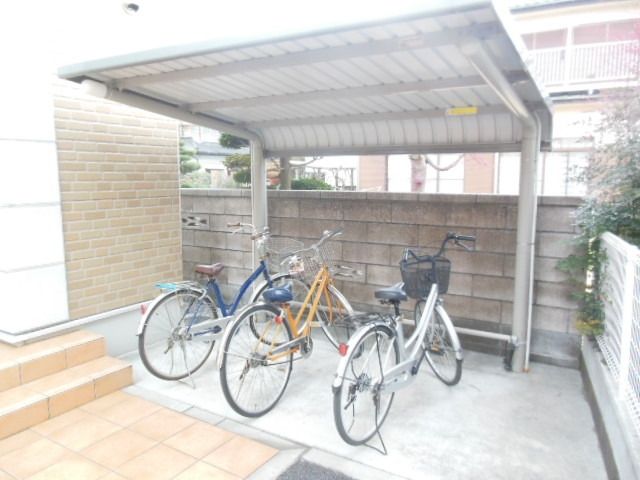 その他共有部分　★敷地内の駐輪場は屋根付です★