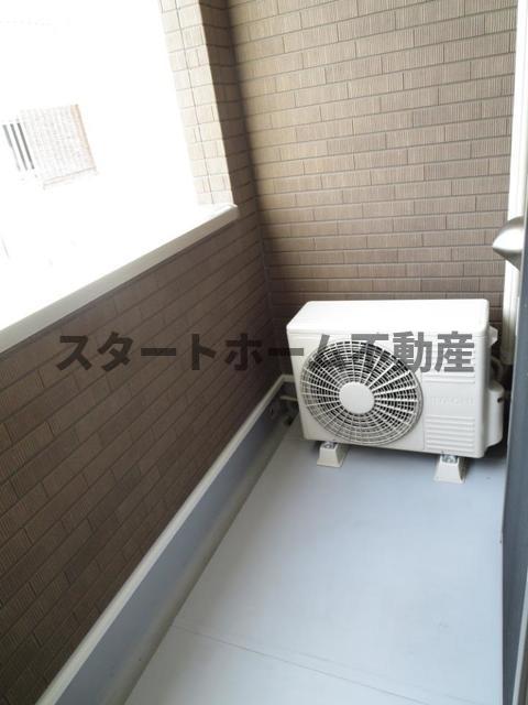 バルコニー　開放的で明るい空間を演出してくれるバルコニーです