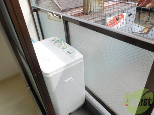 バルコニー　洗濯機付きバルコニー