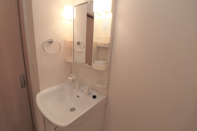 洗面設備　洗髪洗面化粧台