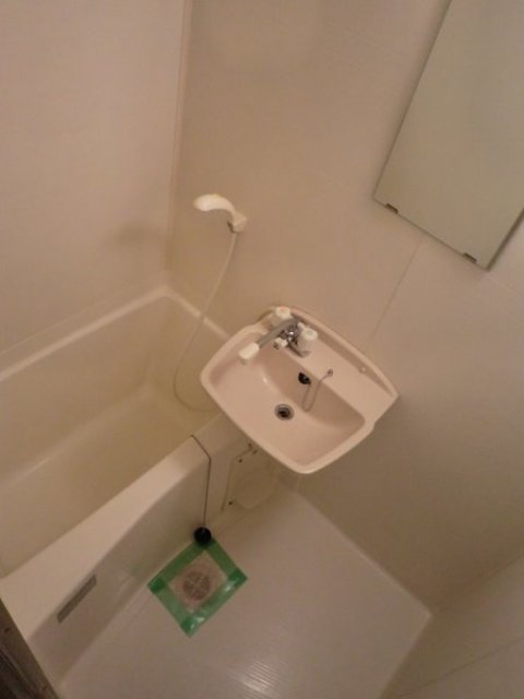 バス・シャワールーム　バスルーム