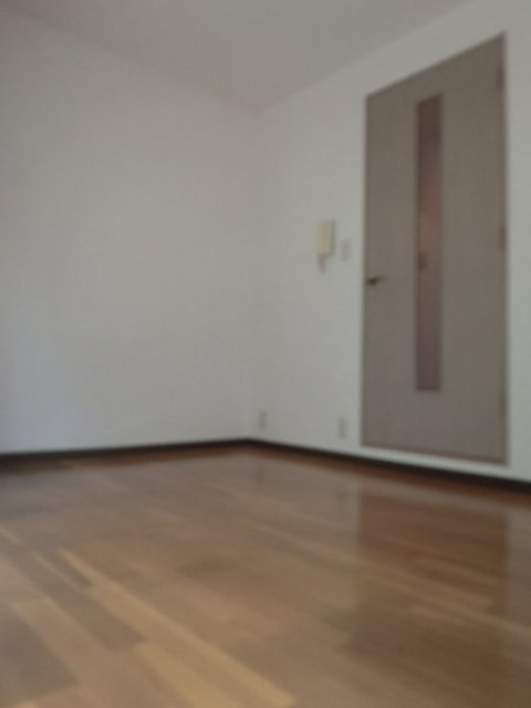 居室・リビング　室内