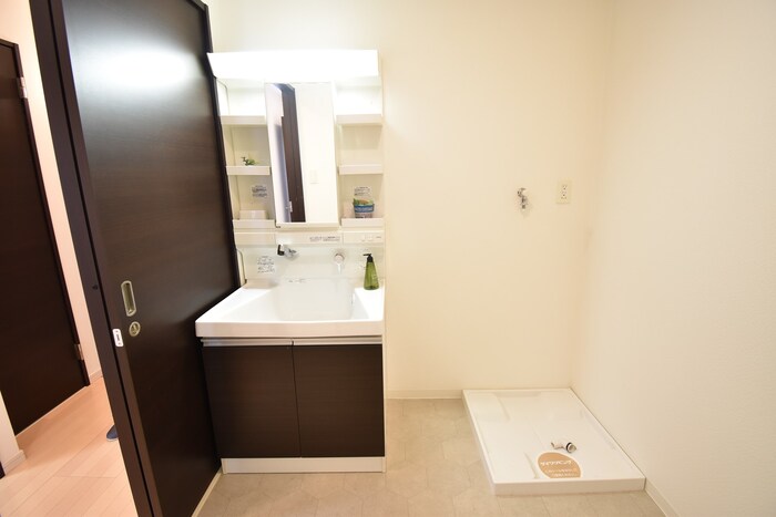 洗面設備　洗髪洗面化粧台・室内洗濯機置場