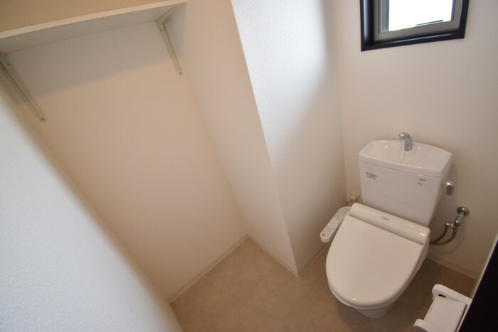 トイレ　温水洗浄暖房便座