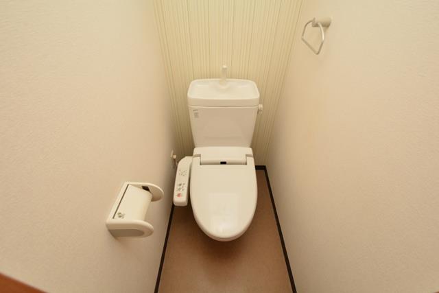 トイレ　温水洗浄便座つきでおすすめ！