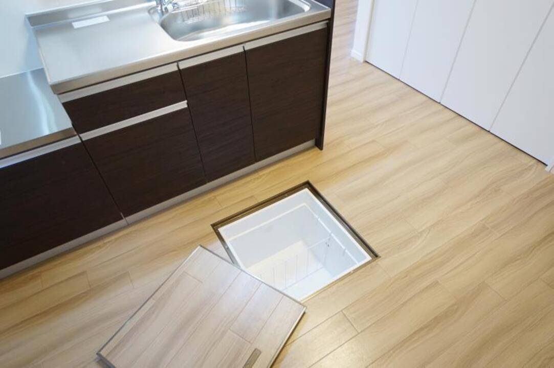収納　床下収納