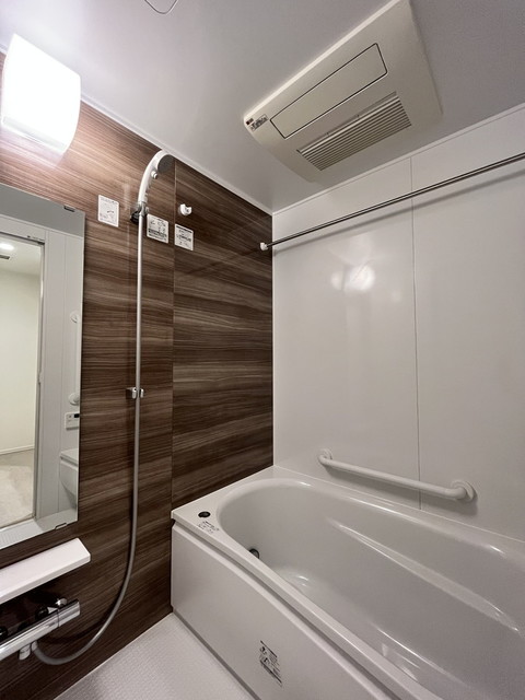 バス・シャワールーム　※写真は同タイプ住戸です。