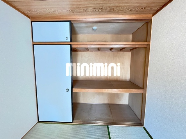 収納　和室押し入れ