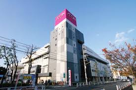 ショッピングセンター　イオンスタイル板橋前野町（ショッピングセンター）まで390m