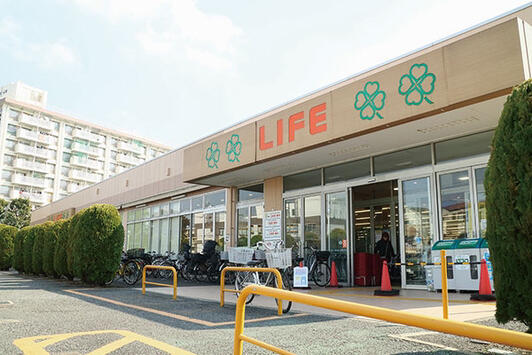 スーパー　ライフ前野町店（スーパー）まで343m