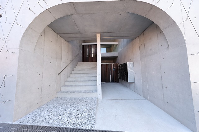 エントランス　エントランス