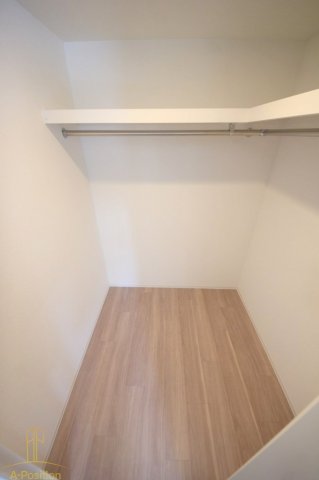 収納　セレニテ堺筋本町プリエ