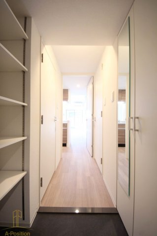 玄関　セレニテ堺筋本町プリエ