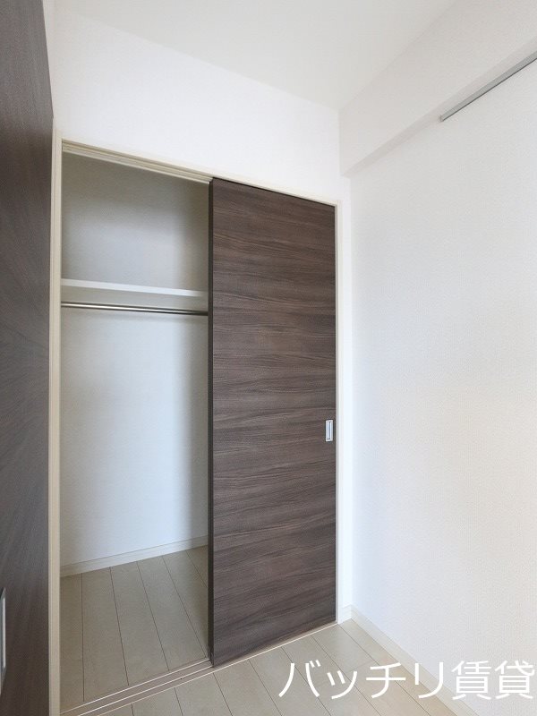 収納　画像は別号室の為、現状優先になります。