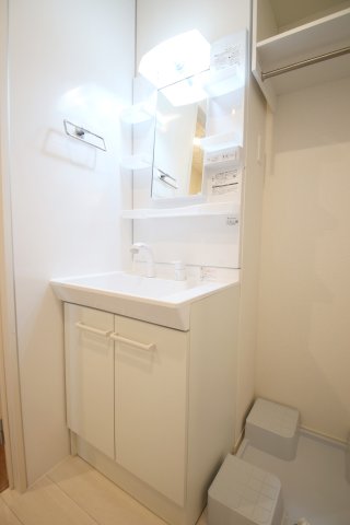 洗面設備　別物件の写真です