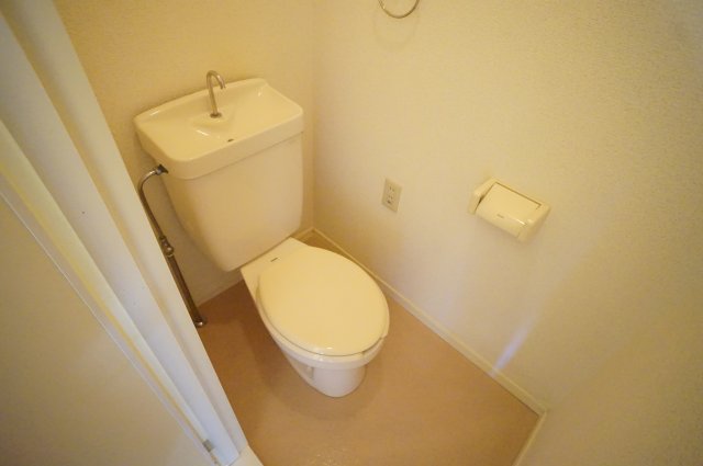 トイレ　トイレもきれいです