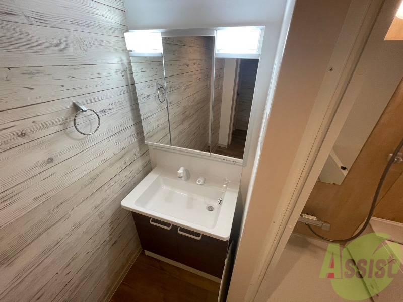 洗面設備　シャンプードレッサーで身支度もラクラクです！